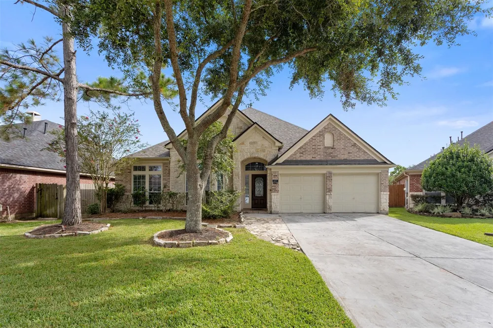 6111 Windsor Chase Lane League City, TX 77573