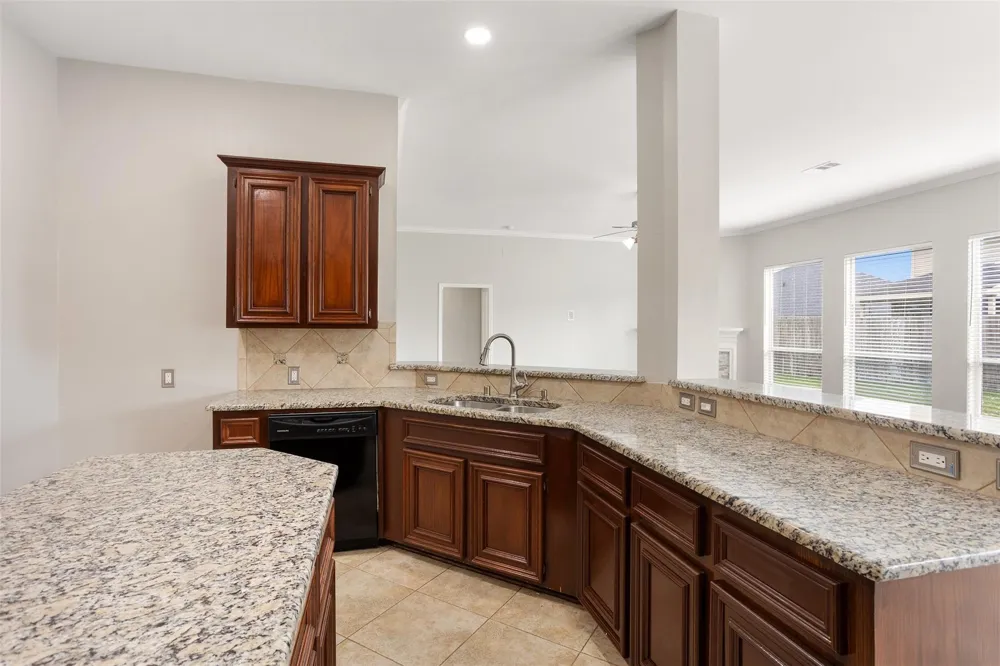 6111 Windsor Chase Lane League City, TX 77573