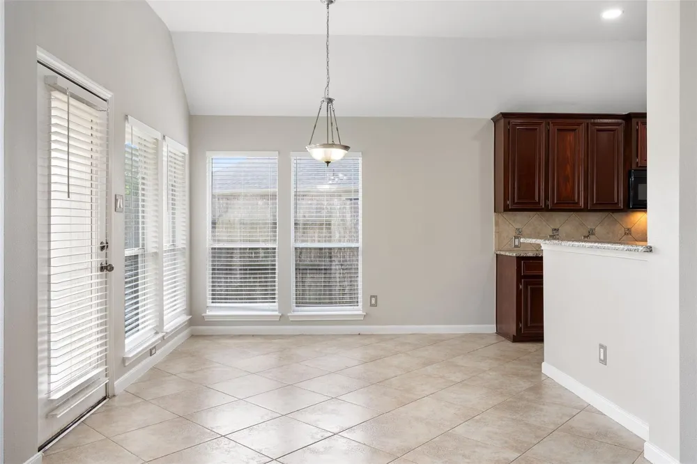 6111 Windsor Chase Lane League City, TX 77573