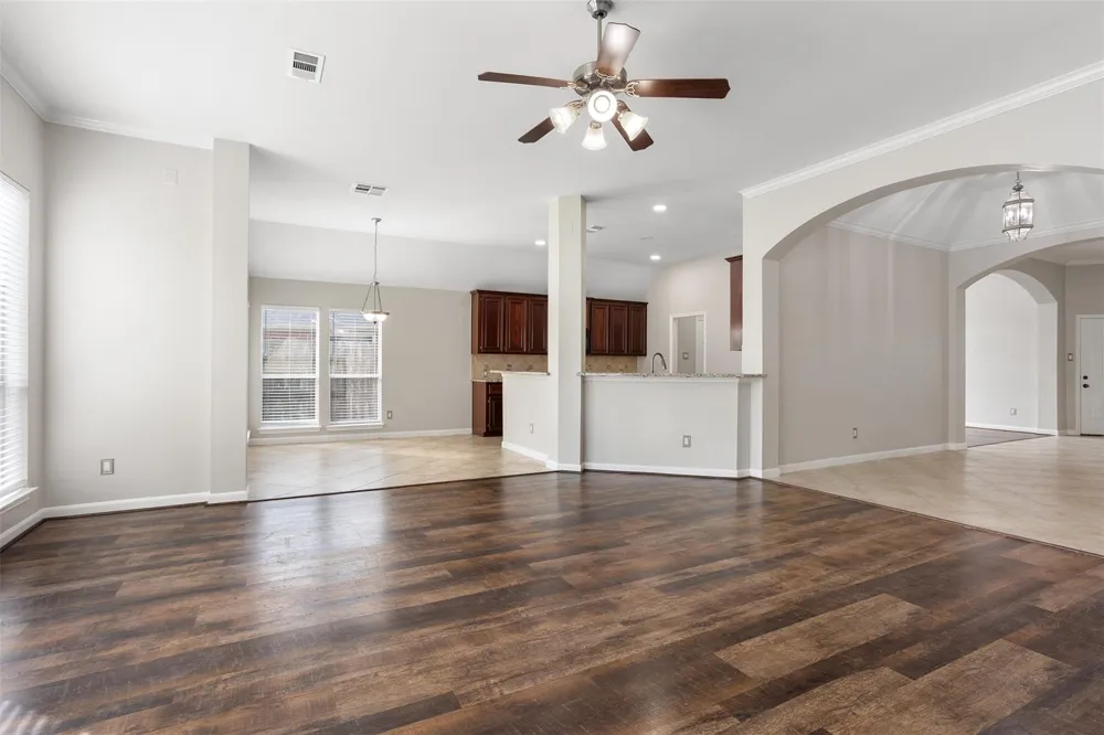 6111 Windsor Chase Lane League City, TX 77573