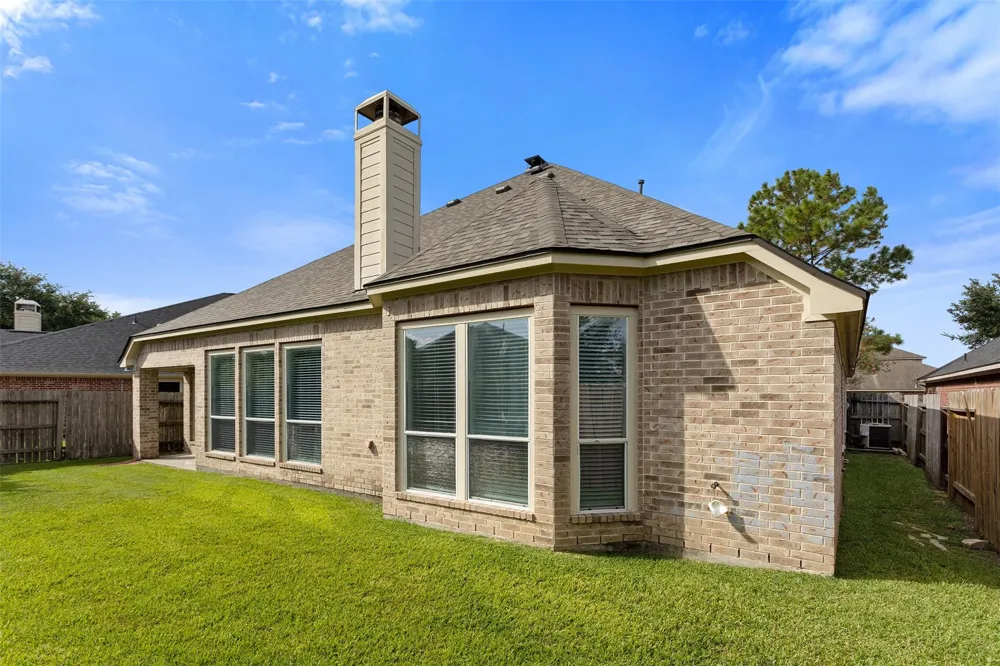 6111 Windsor Chase Lane League City, TX 77573