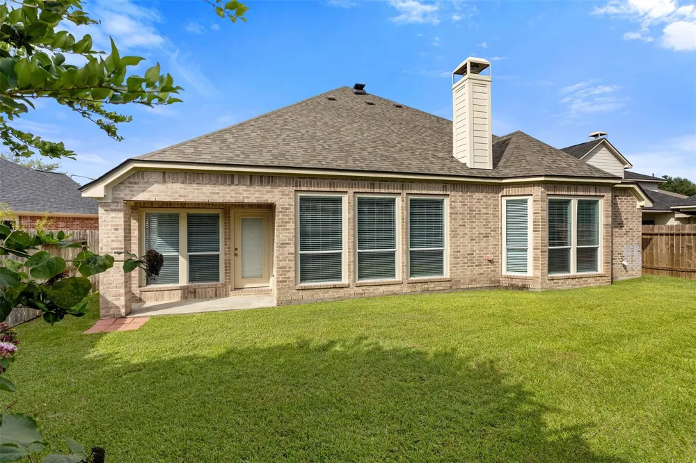 6111 Windsor Chase Lane League City, TX 77573