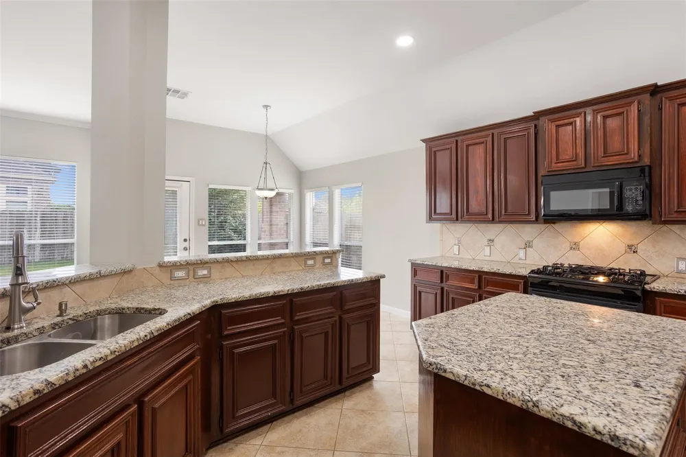 6111 Windsor Chase Lane League City, TX 77573