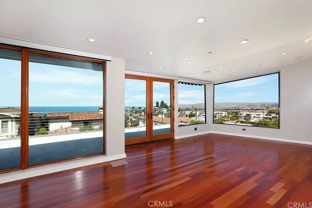 988 Acapulco Laguna Beach, CA 92651