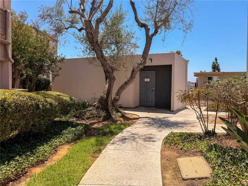 3242 Ashford Street #P San Diego, CA 92111
