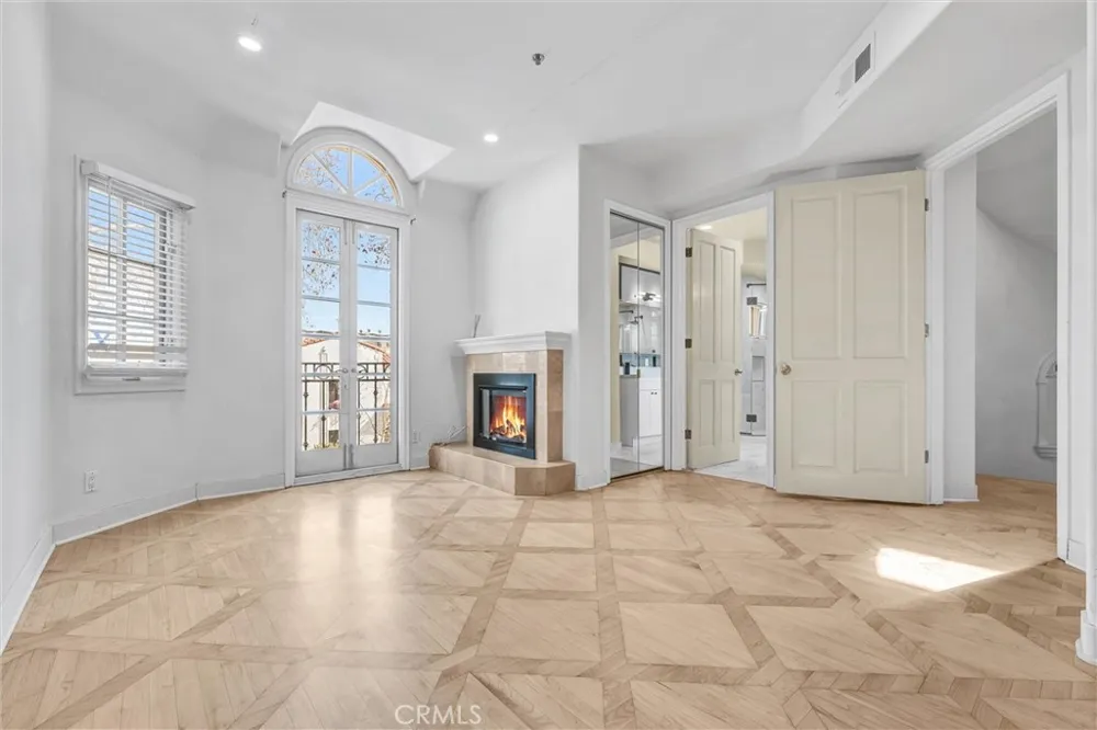 309 Almont Drive Beverly Hills, CA 90211