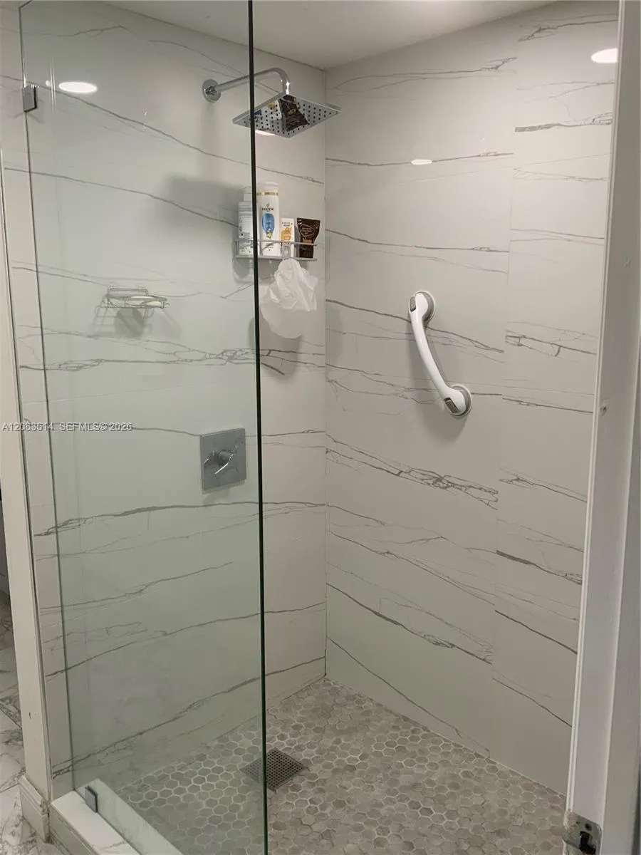 11631 SW 2nd St #20104 Pembroke Pines, FL 33025
