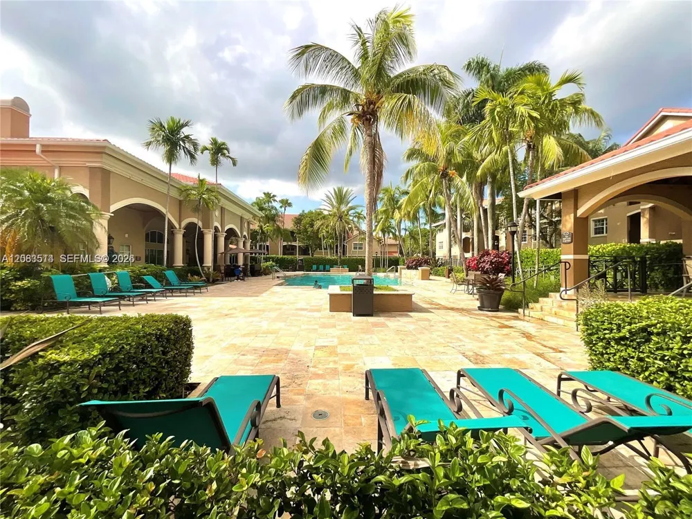 11631 SW 2nd St #20104 Pembroke Pines, FL 33025