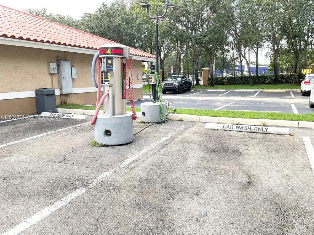 11631 SW 2nd St #20104 Pembroke Pines, FL 33025