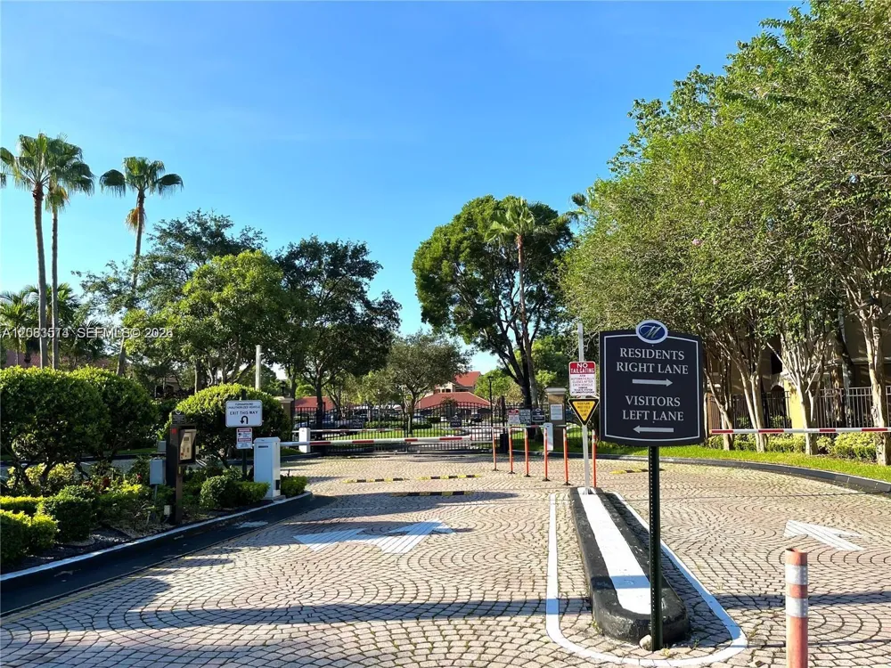11631 SW 2nd St #20104 Pembroke Pines, FL 33025