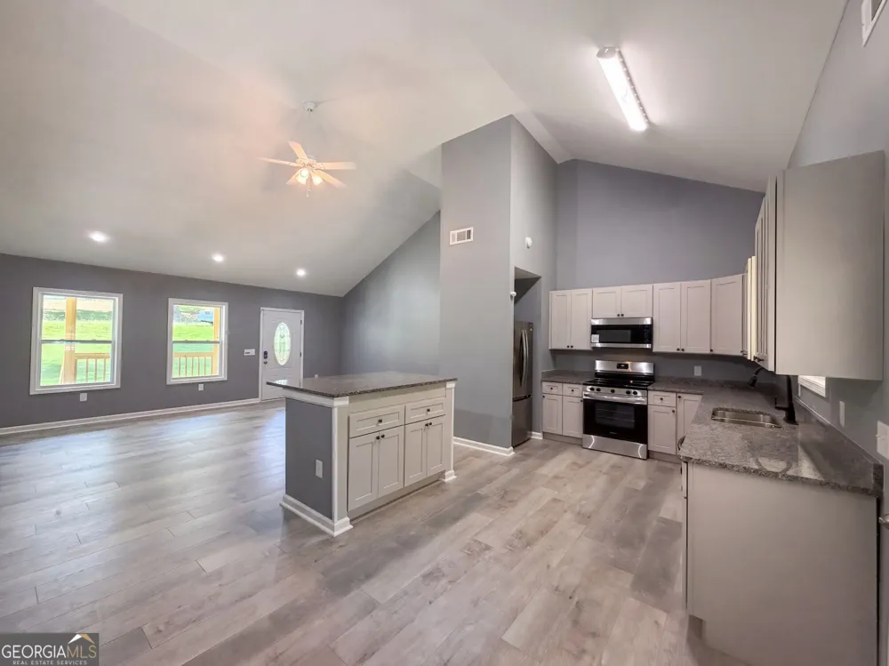 201 Deerfield LN Carrollton, GA 30116
