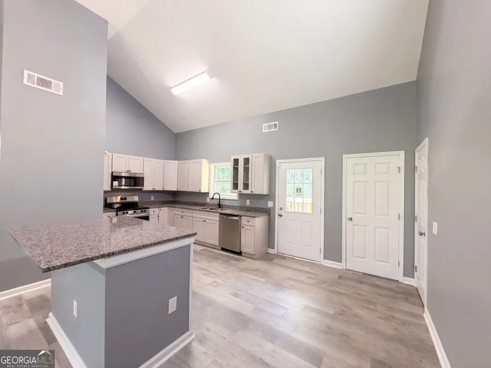 201 Deerfield LN Carrollton, GA 30116