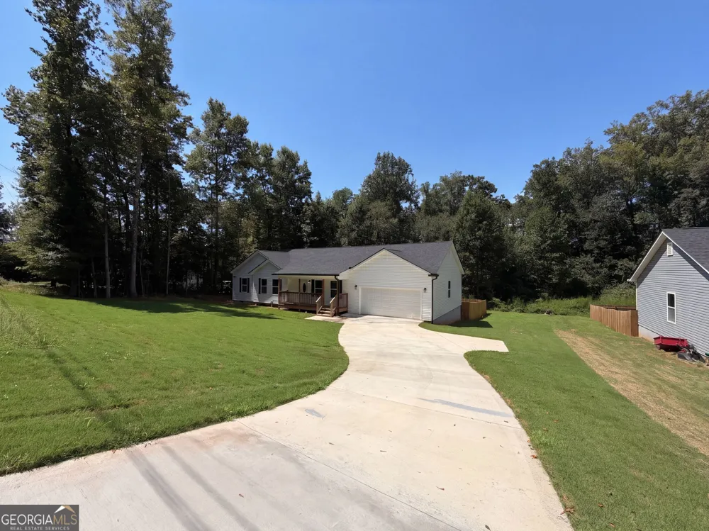 201 Deerfield LN Carrollton, GA 30116