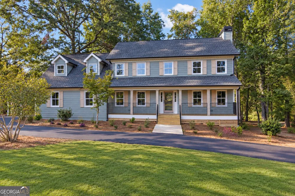 287 Rising Star RD Fayetteville, GA 30215