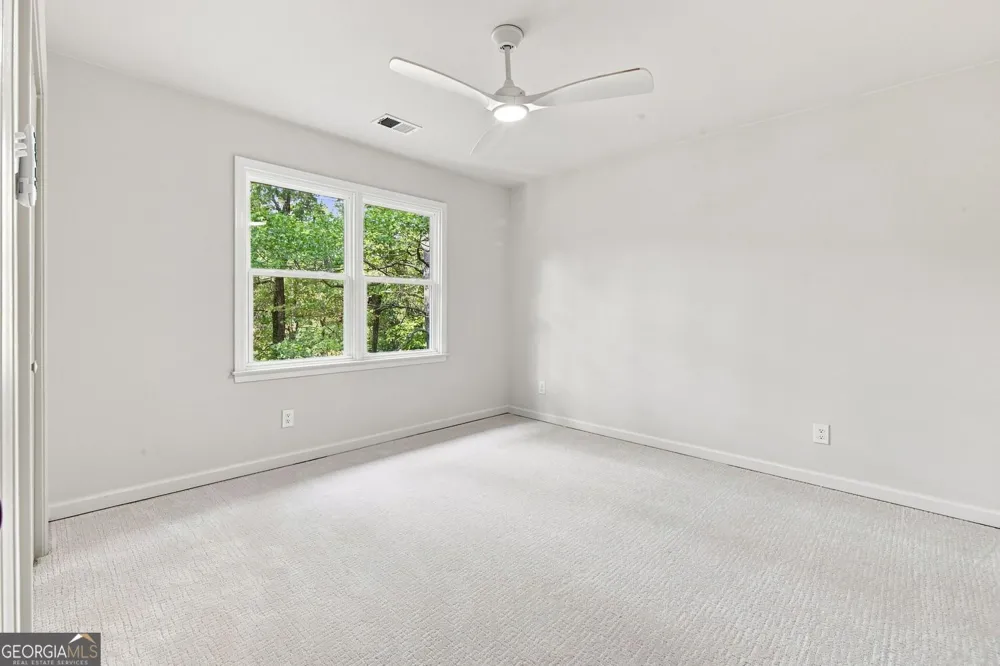 287 Rising Star RD Fayetteville, GA 30215