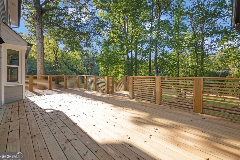 287 Rising Star RD Fayetteville, GA 30215