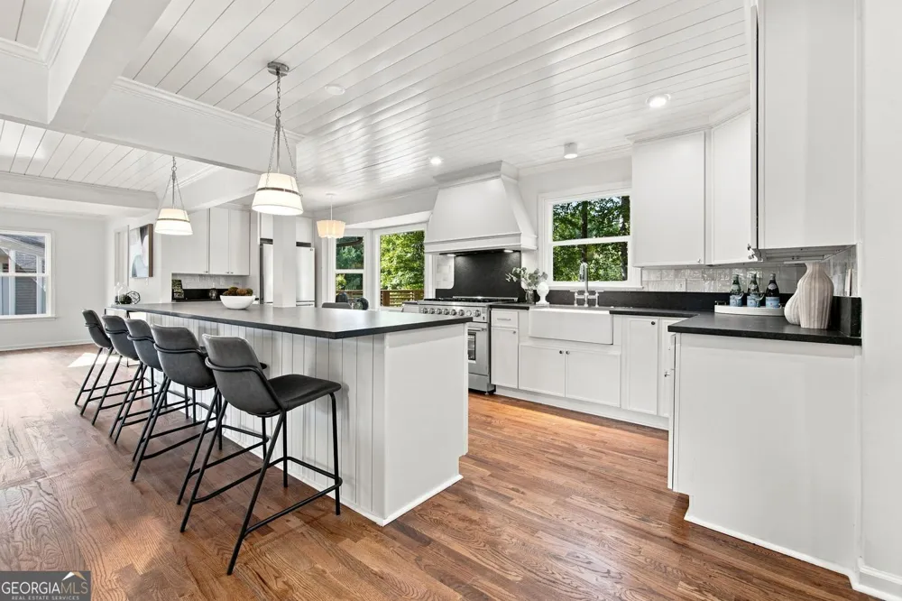 287 Rising Star RD Fayetteville, GA 30215
