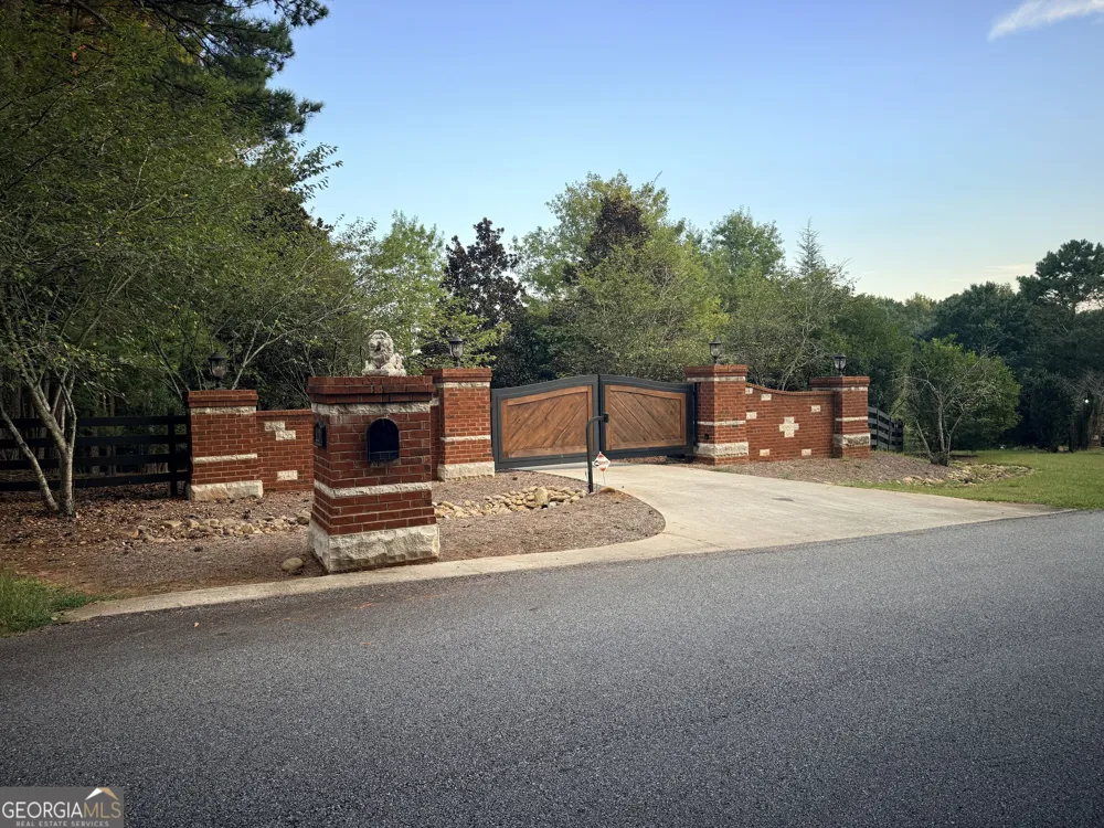 1171 River RUN Bishop, GA 30621