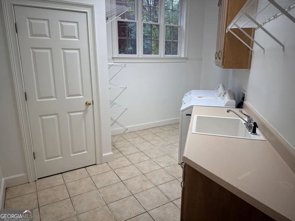 1171 River RUN Bishop, GA 30621