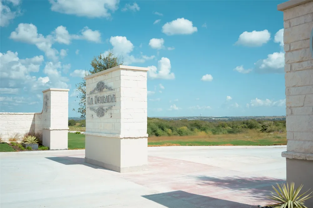 300 Manza Court Aledo, TX 76008