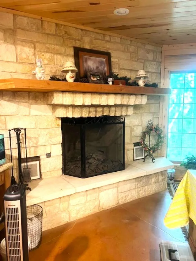 1173 Private Road 4011 Decatur, TX 76234