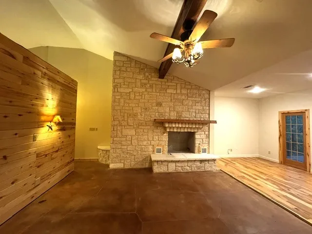 1173 Private Road 4011 Decatur, TX 76234