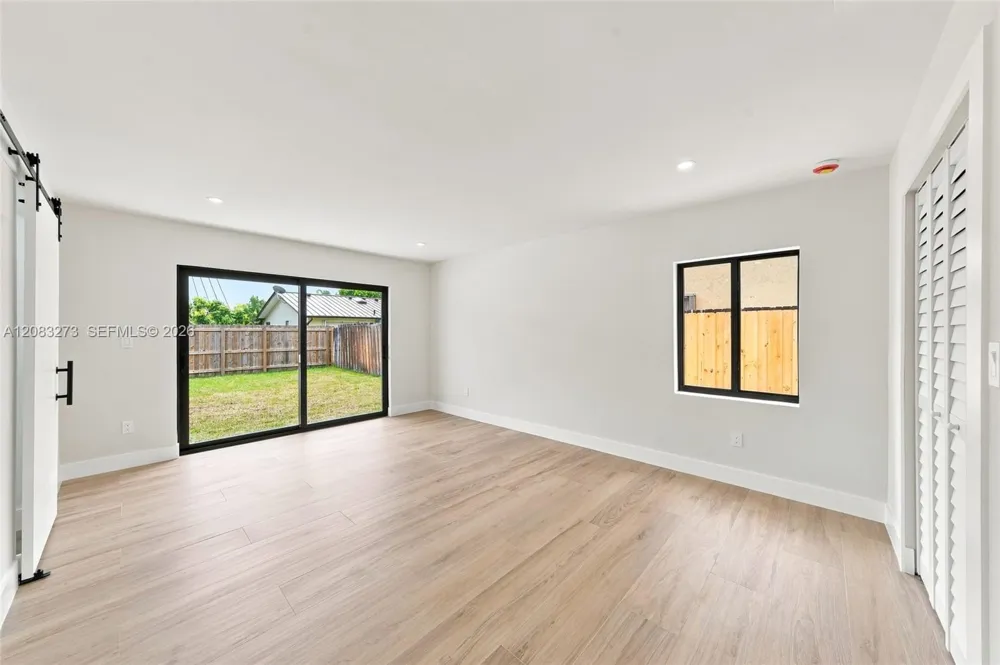 13300 SW 99th Ter Miami, FL 33186