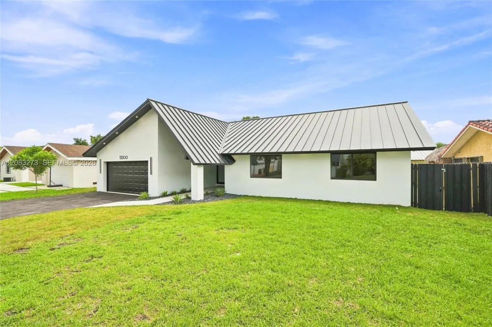 13300 SW 99th Ter Miami, FL 33186