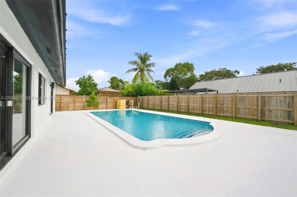 13300 SW 99th Ter Miami, FL 33186