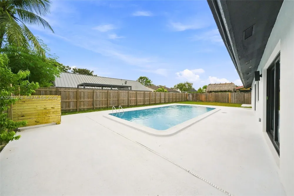 13300 SW 99th Ter Miami, FL 33186