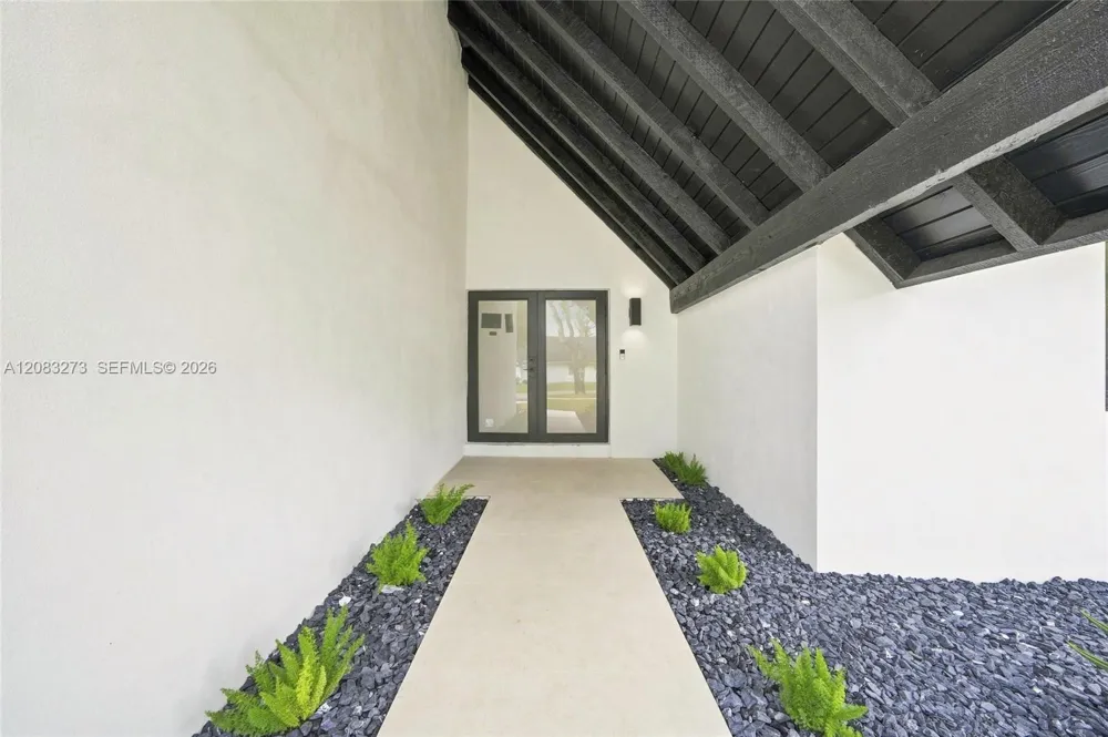 13300 SW 99th Ter Miami, FL 33186
