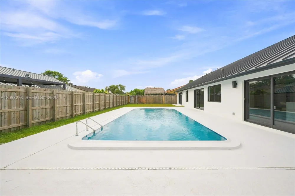 13300 SW 99th Ter Miami, FL 33186