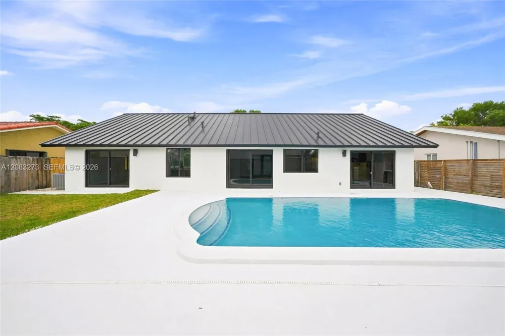 13300 SW 99th Ter Miami, FL 33186