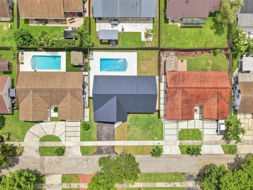 13300 SW 99th Ter Miami, FL 33186