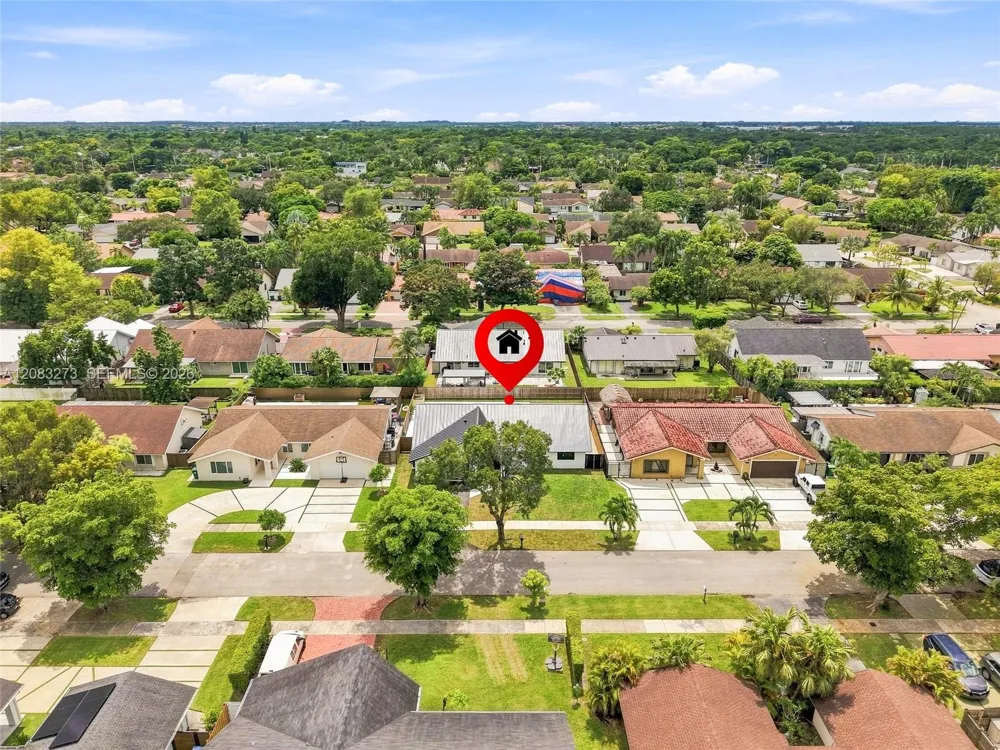 13300 SW 99th Ter Miami, FL 33186