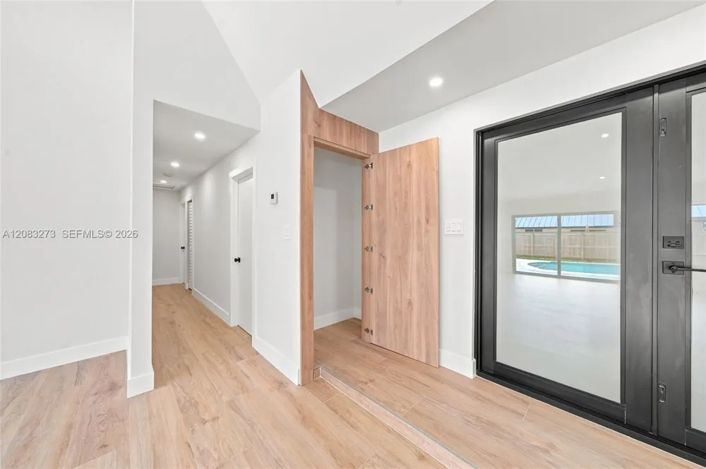 13300 SW 99th Ter Miami, FL 33186