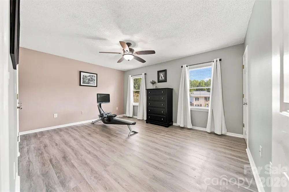 921 21st Avenue NE Hickory, NC 28601