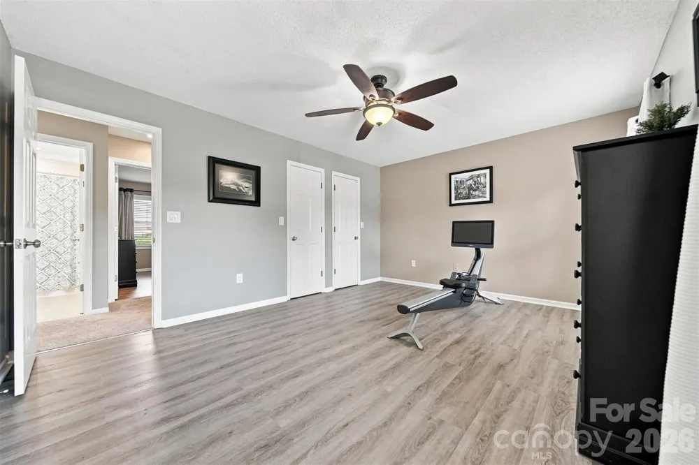 921 21st Avenue NE Hickory, NC 28601