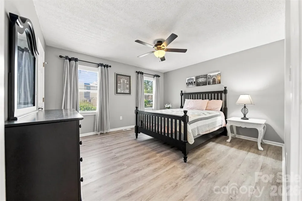 921 21st Avenue NE Hickory, NC 28601