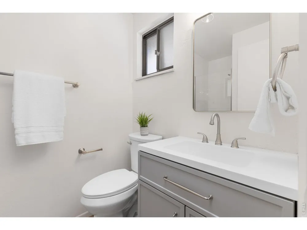 925 Bragg Place Longmont, CO 80501