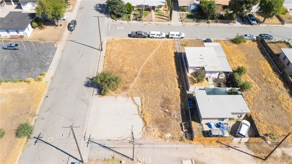 1174 W Hays St Banning, CA 92220
