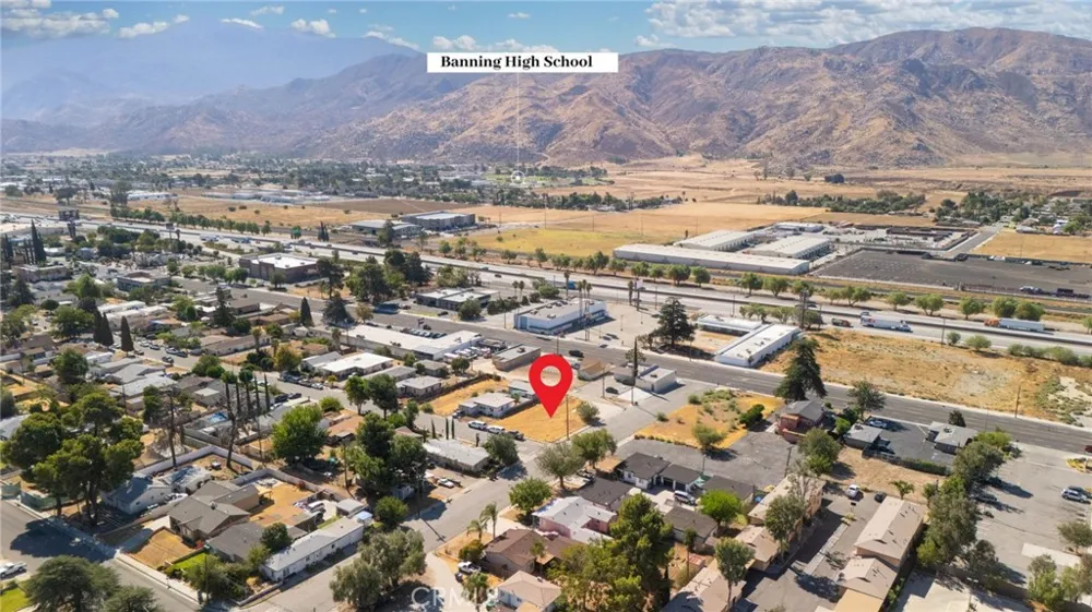 1174 W Hays St Banning, CA 92220