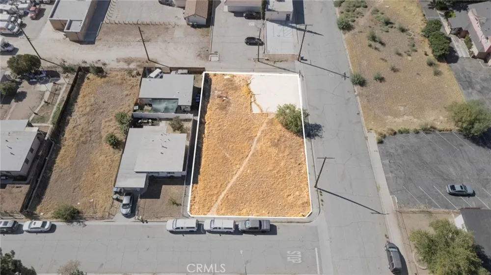 1174 W Hays St Banning, CA 92220