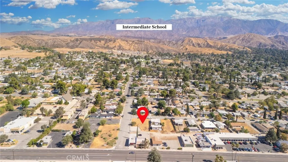 1174 W Hays St Banning, CA 92220