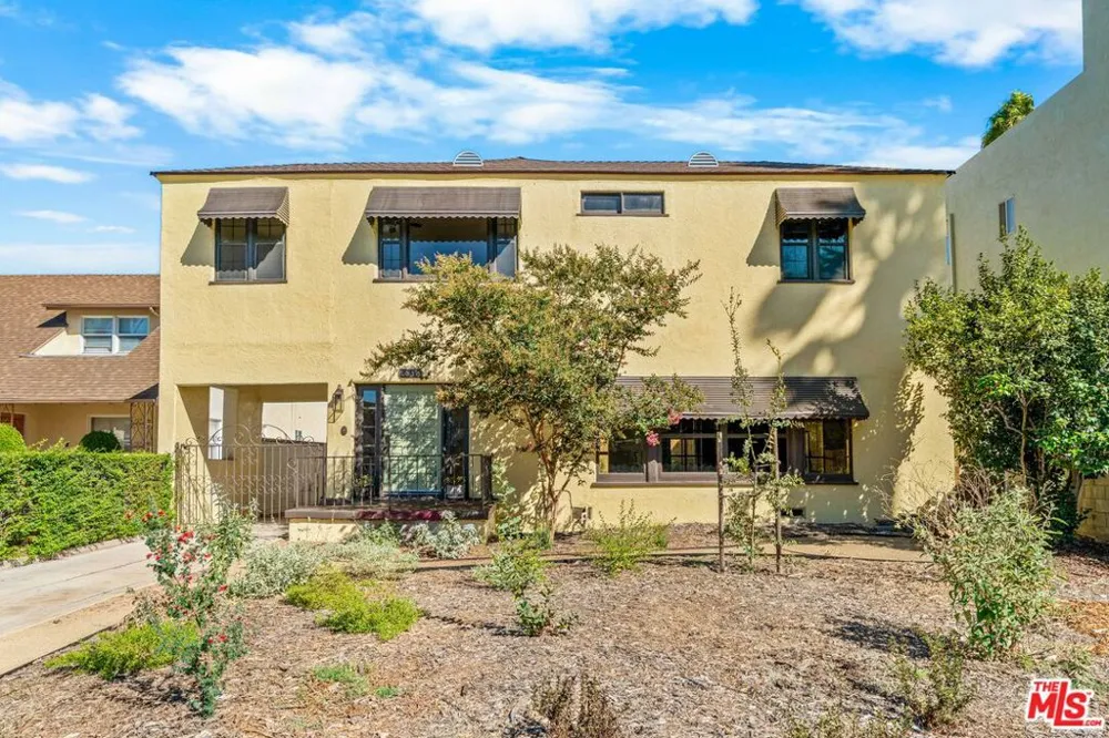 1838 S Victoria Avenue Los Angeles, CA 90019
