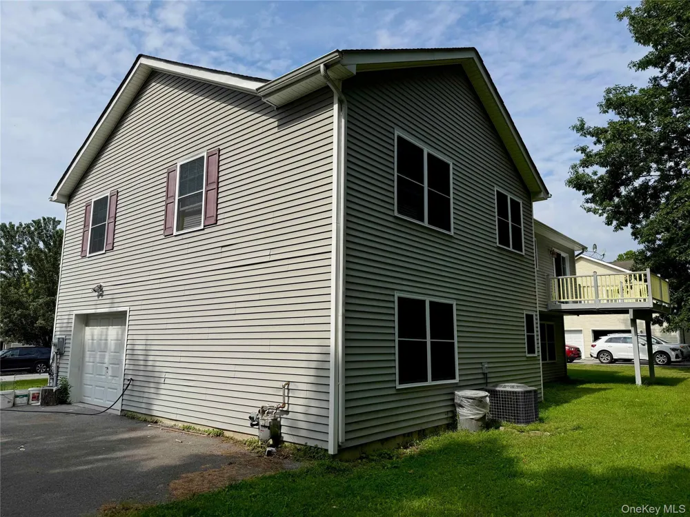 20 3rd Street Middletown, NY 10940