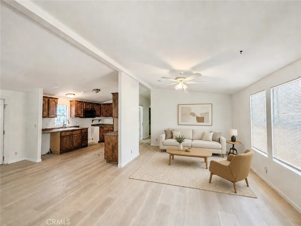 3067 Carl Riverside, CA 92507