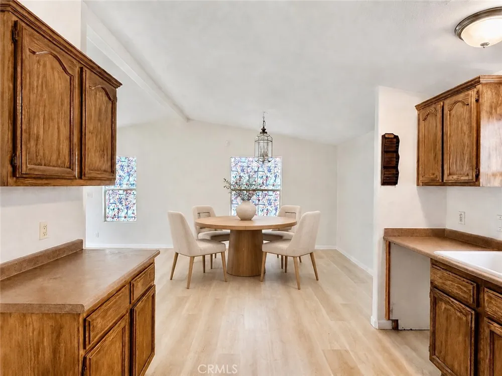 3067 Carl Riverside, CA 92507