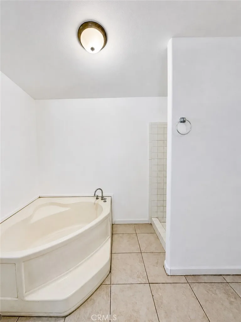 3067 Carl Riverside, CA 92507