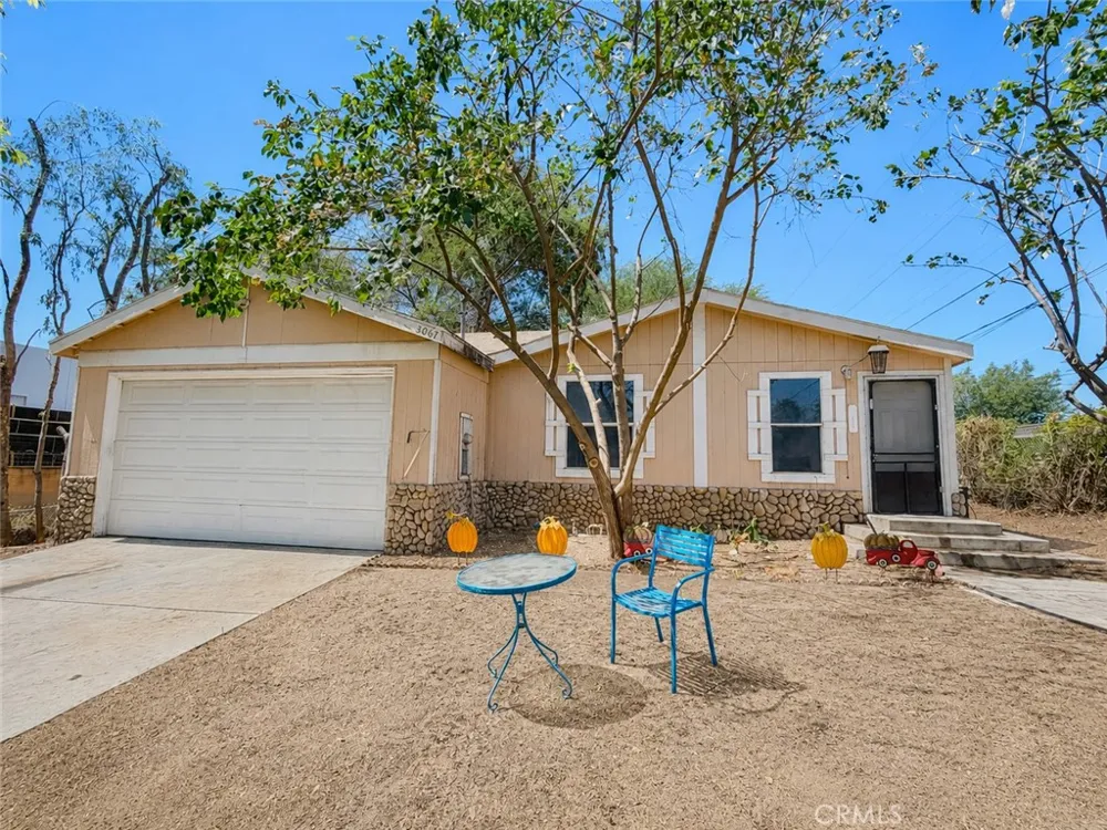 3067 Carl Riverside, CA 92507